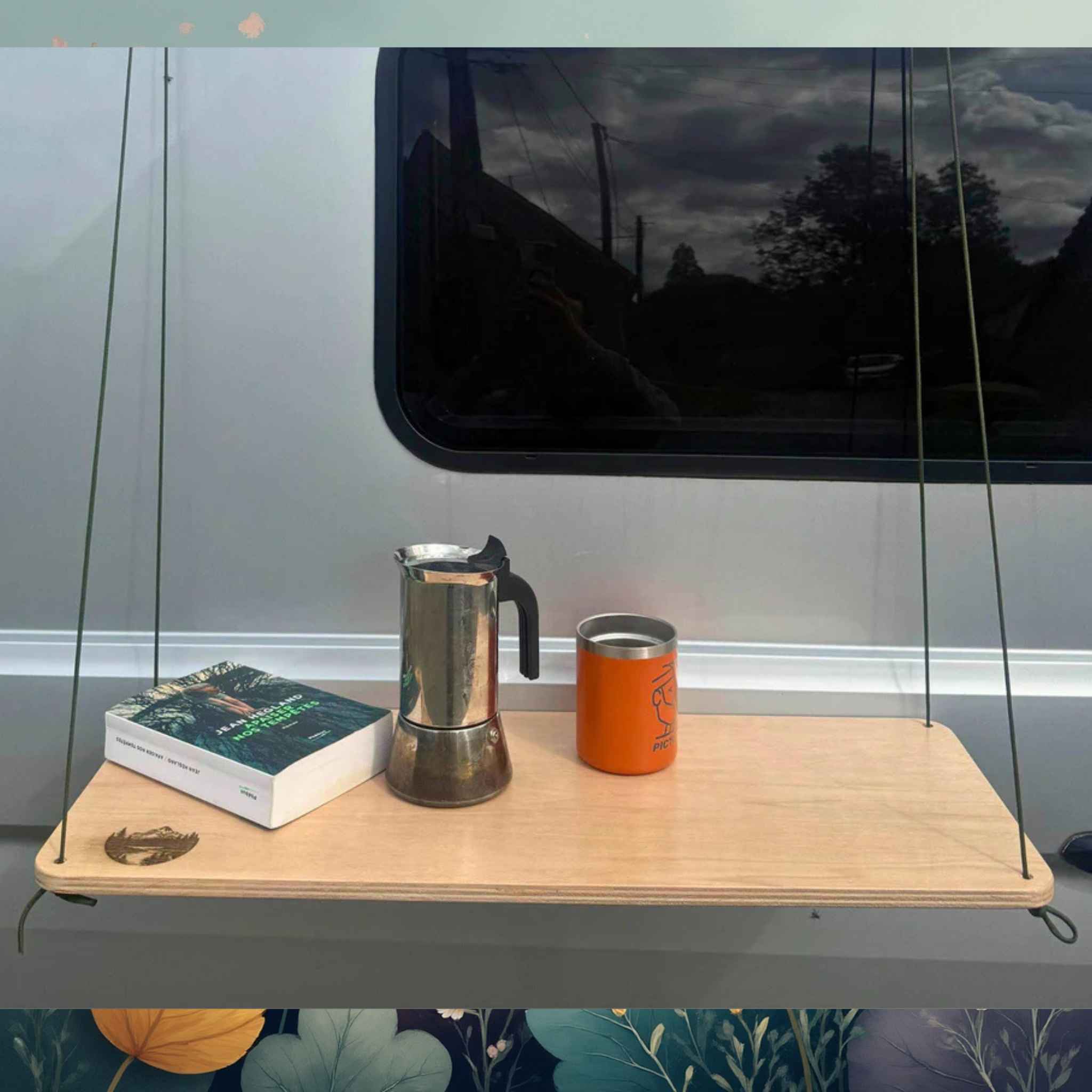 Accessoires en bois pour van aménagé - tablettes et rangements pour vanlife