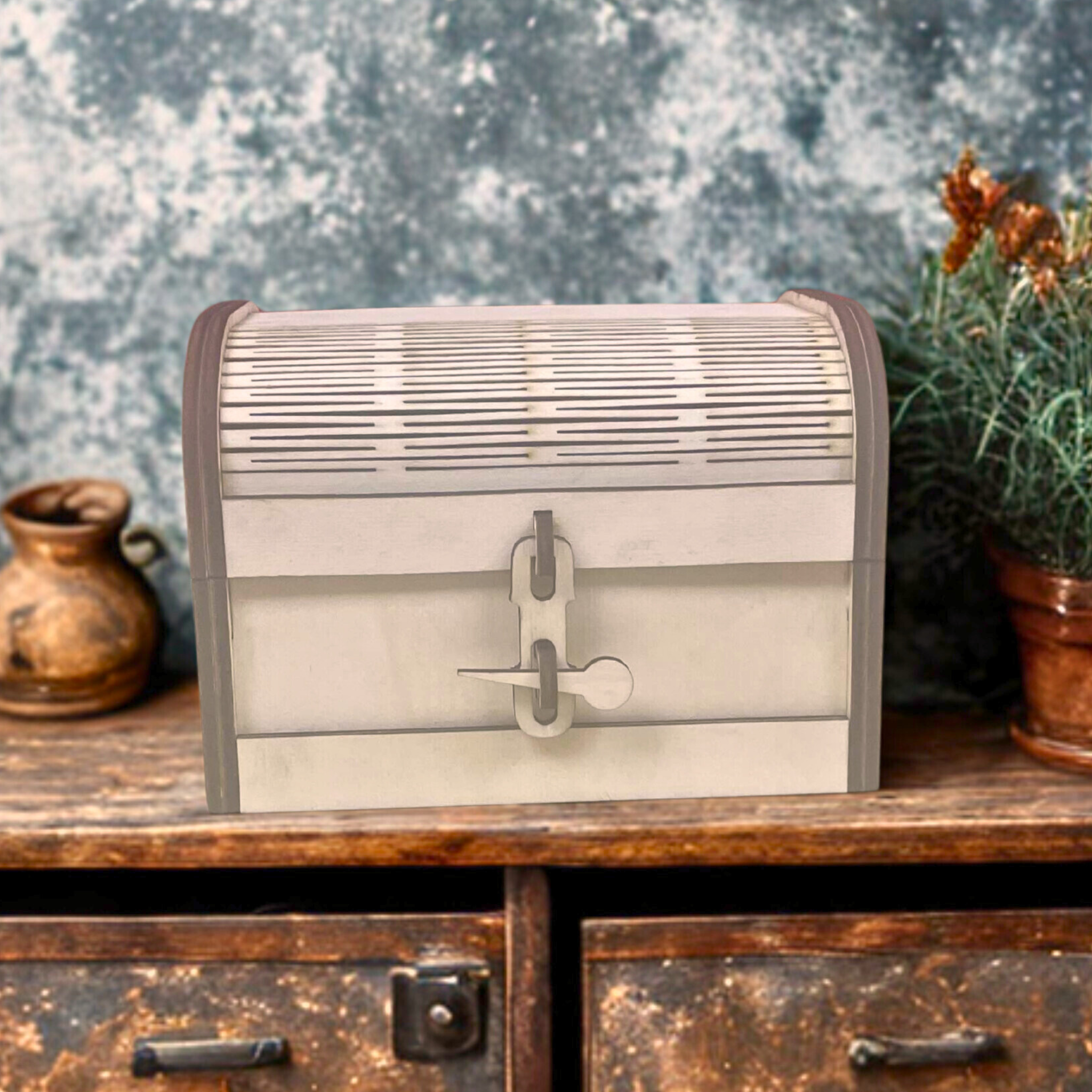 Mini Coffre au Trésor Artisanal – Finition Courbée et Fermoir en Bois