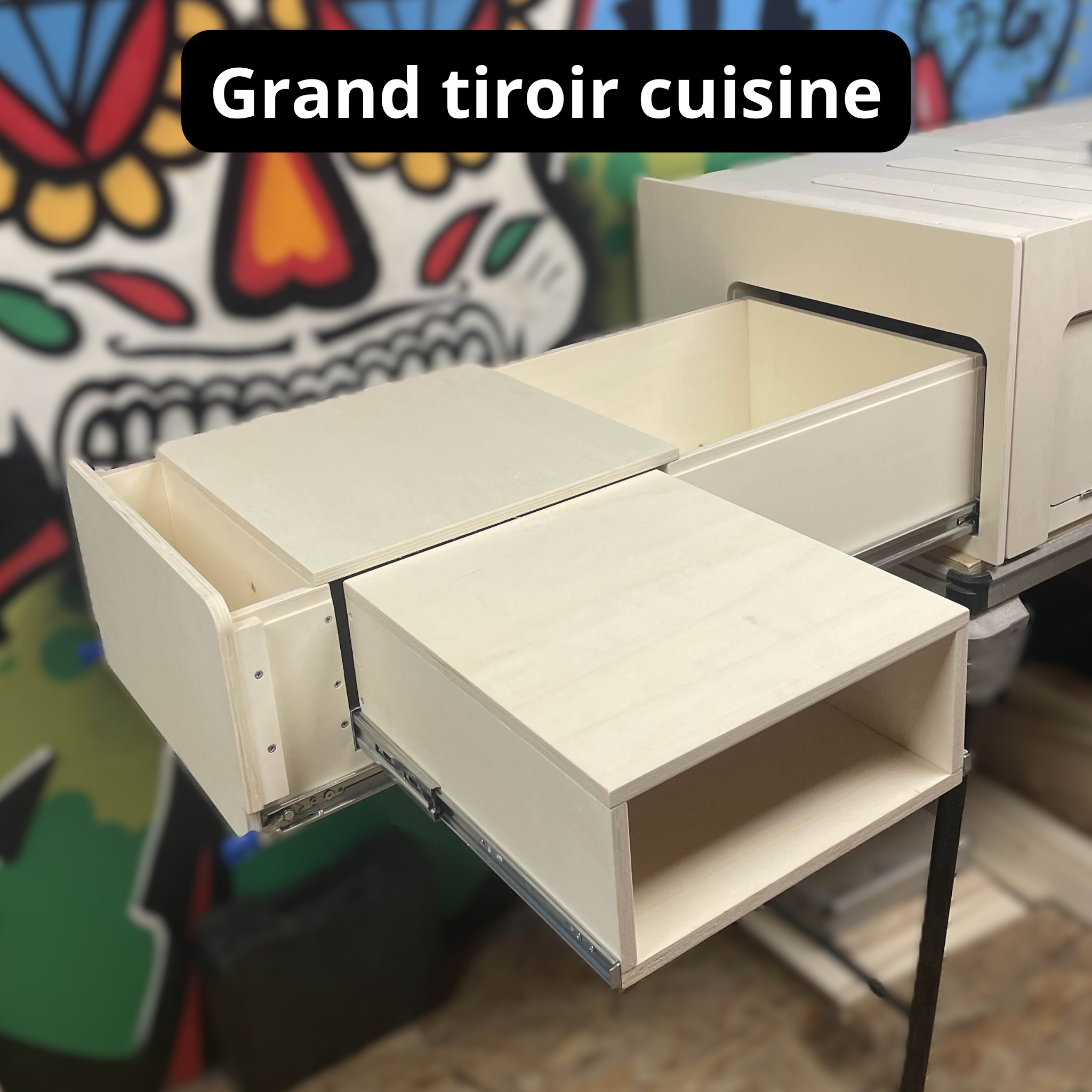 "Tiroir sur glissières pour lit peigne van"
"Option tiroir charge lourde 120kg pour aménagement van"