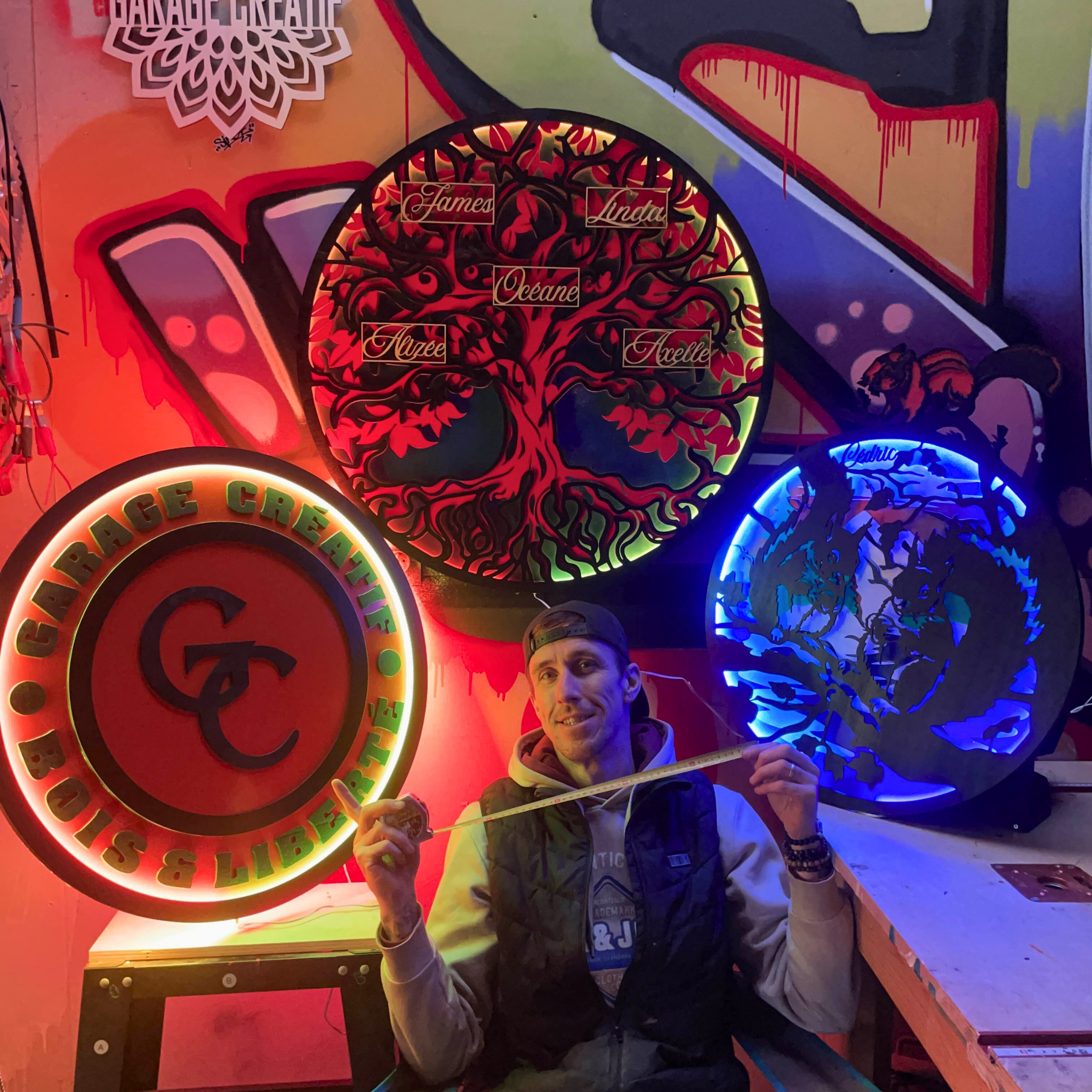 Arbre de Vie Lumineux Personnalisé en Bois