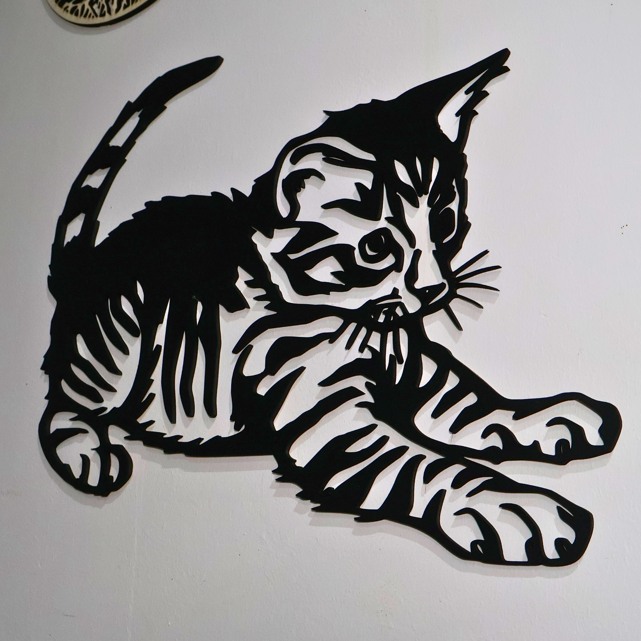 Chaton décoratif en bois peint