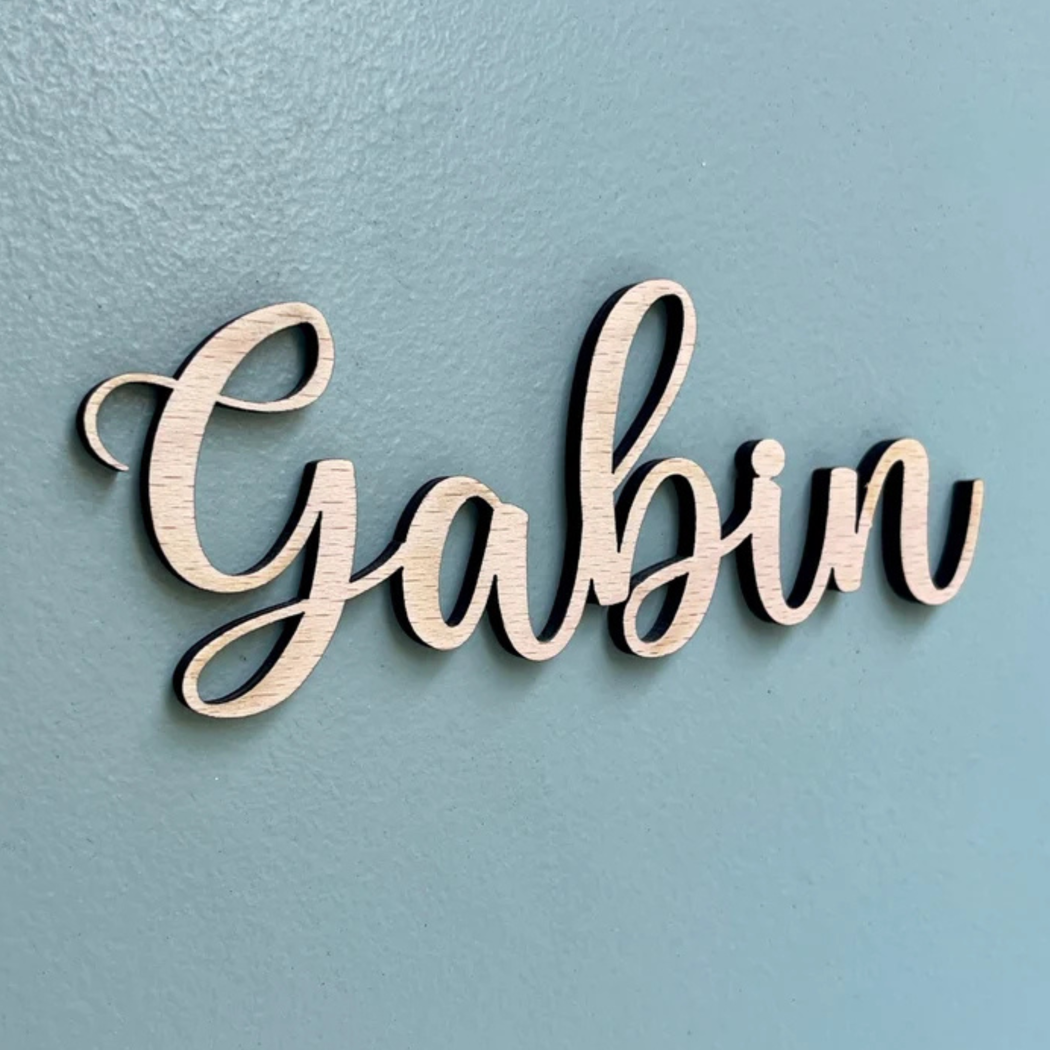 Prénom en bois découpé personnalisé
