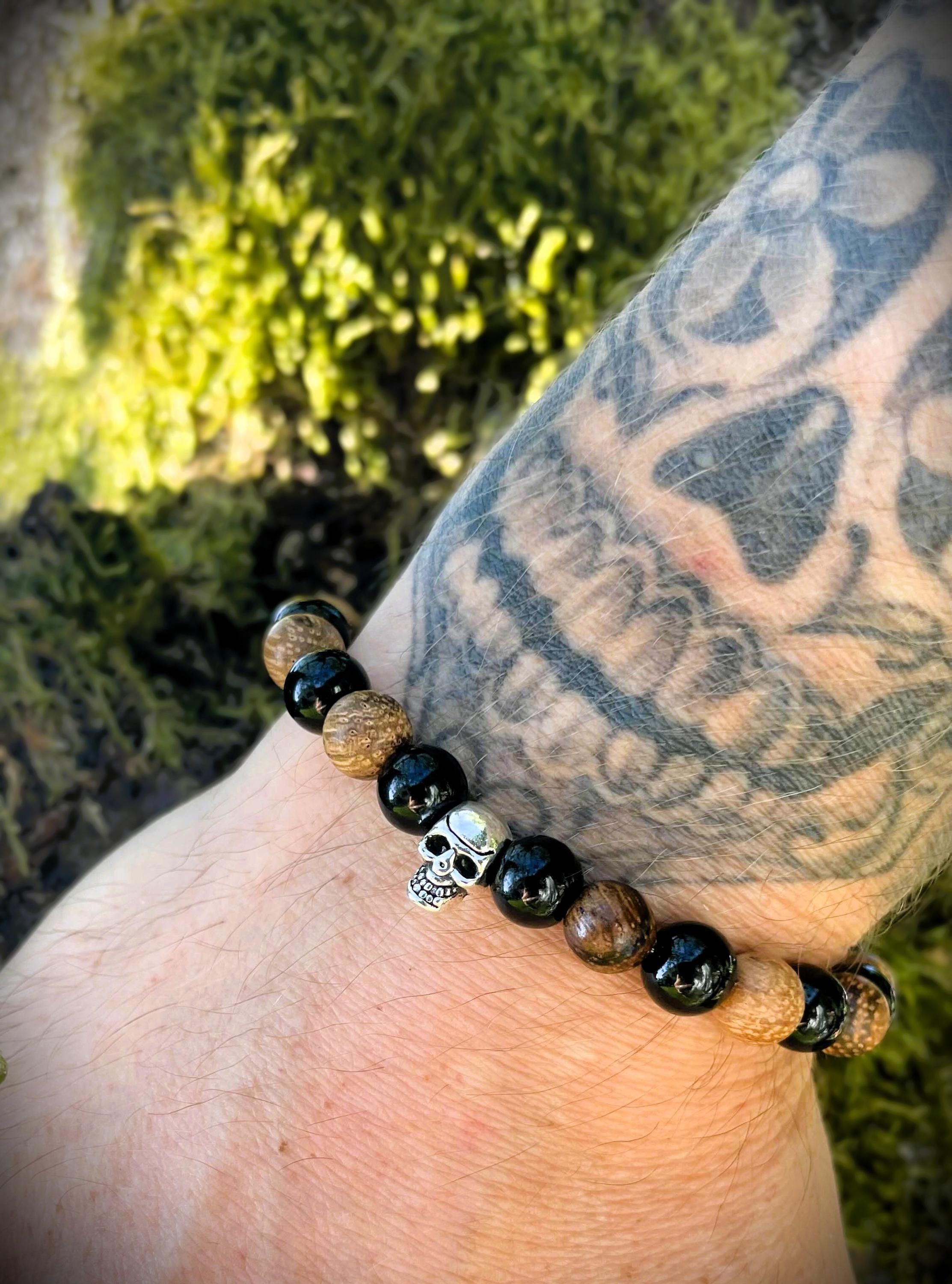 Bracelet en bois perles de santal, cyprès, poire, huile de tung naturel