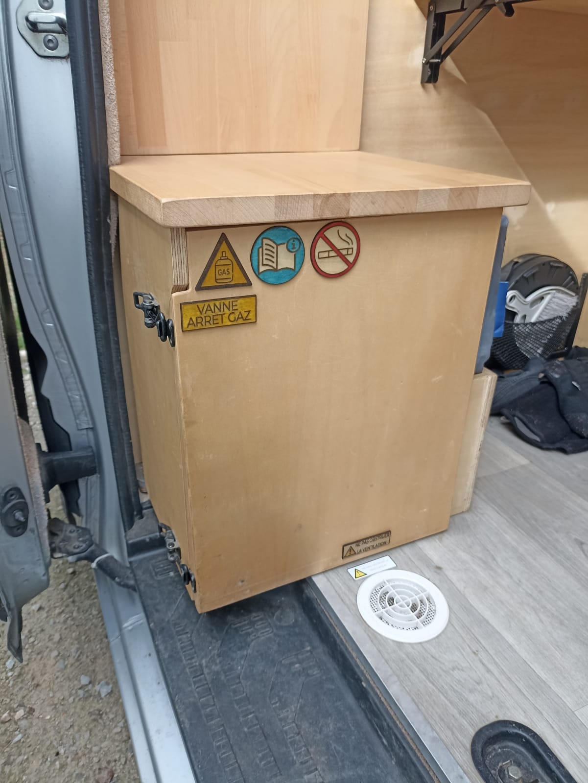 Étiquettes en bois VASP pour van aménagé