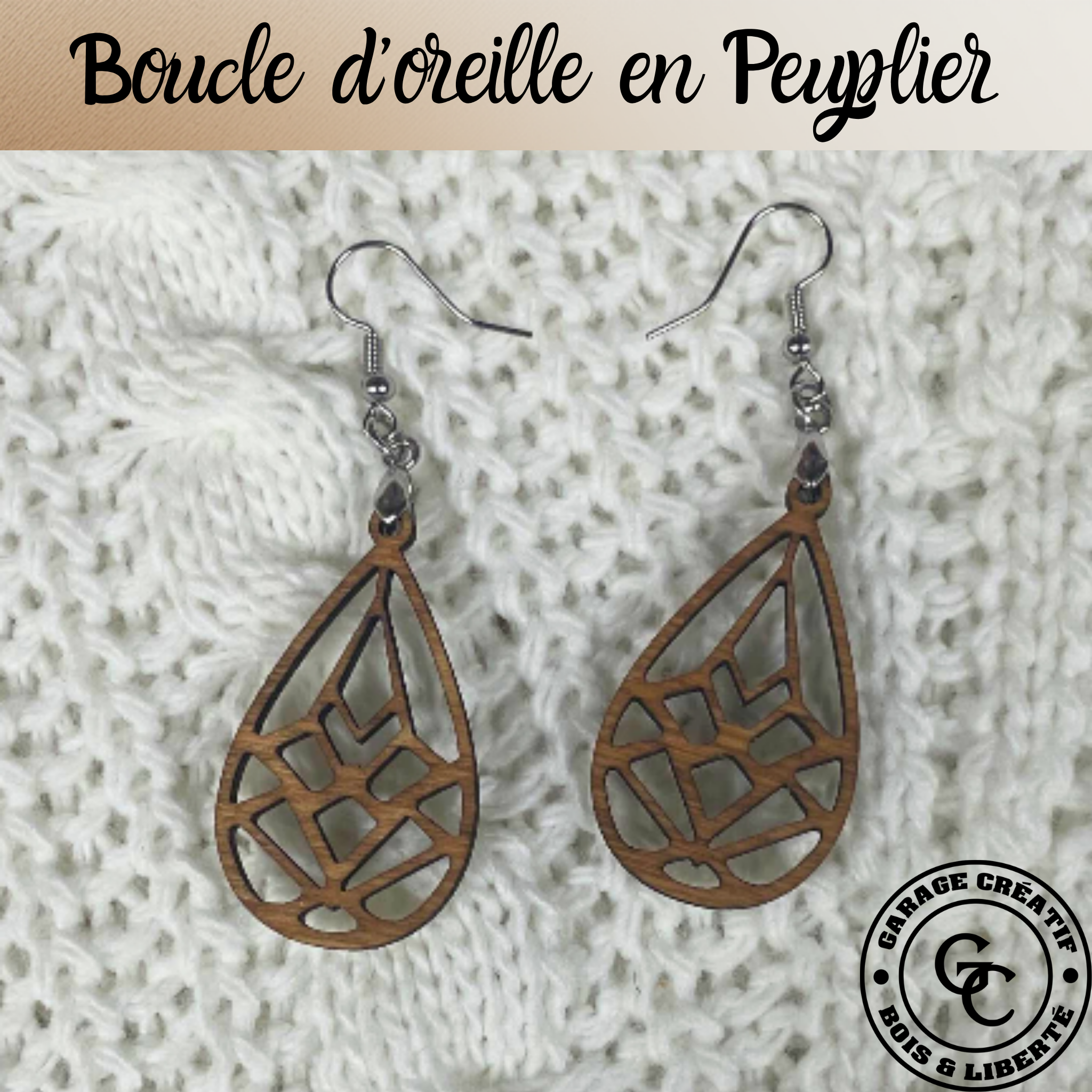Boucle d'oreille en bois fabrication 
artisanal