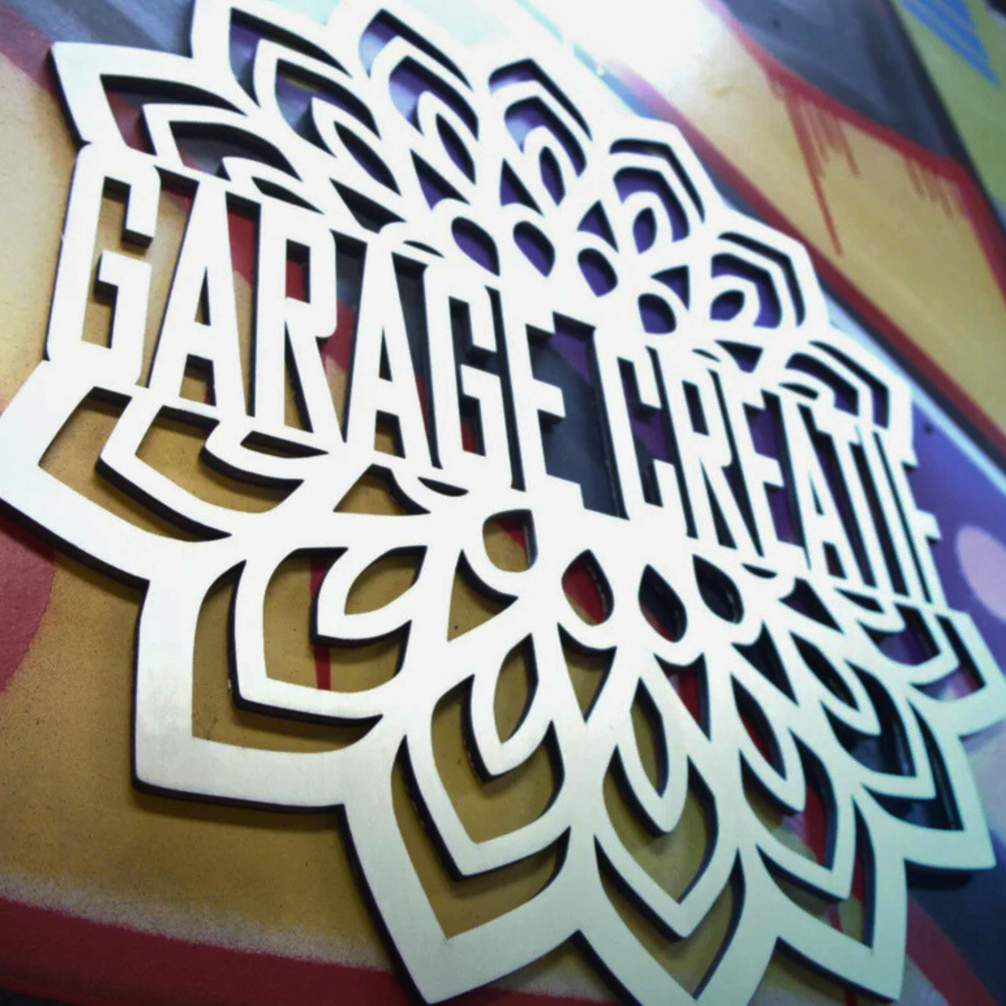 mandala en bois personnalisable avec prénom accroche murale