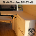 Meuble van avec table rabattable déployée, rangement optimisé pour fourgon aménagé
