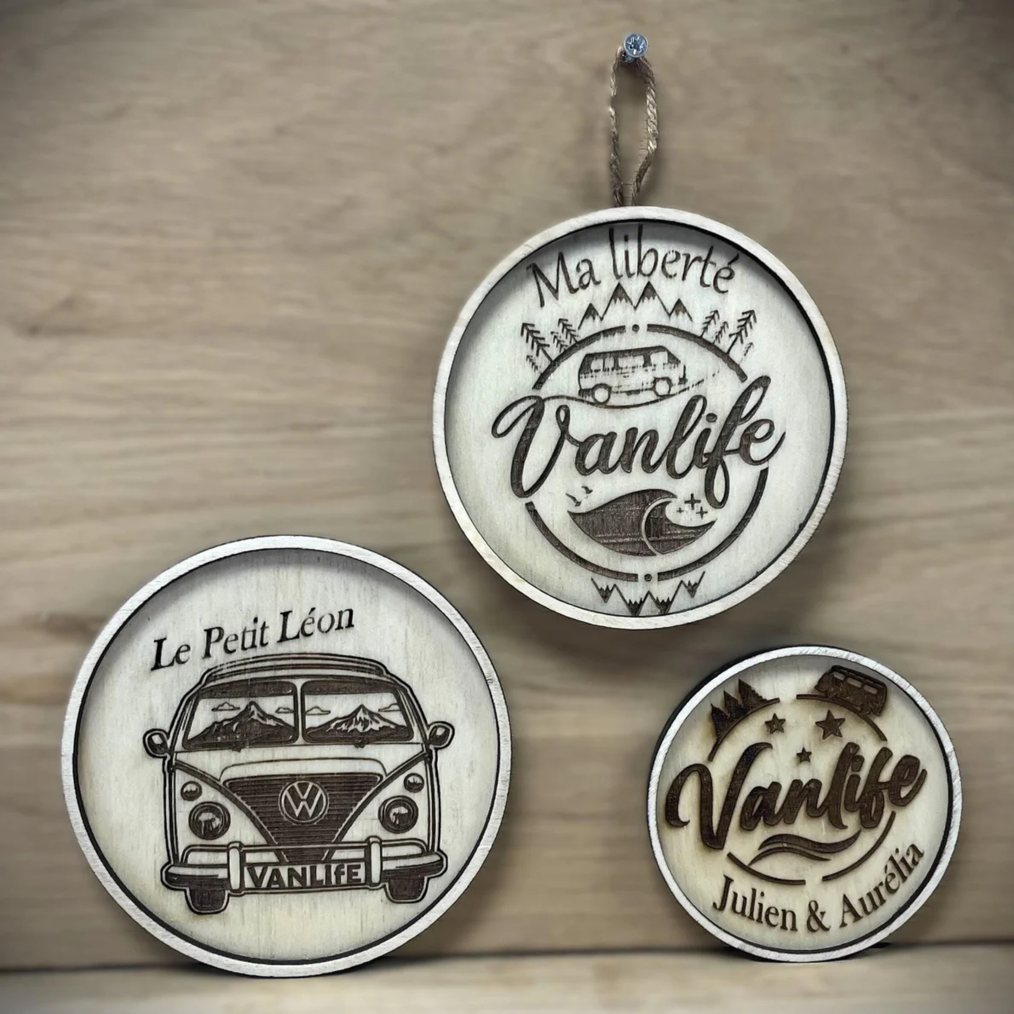 Pancartes rondes en bois avec gravures van et texte Vanlife, suspendues par ficelle, décoration vintage pour van ou intérieur
