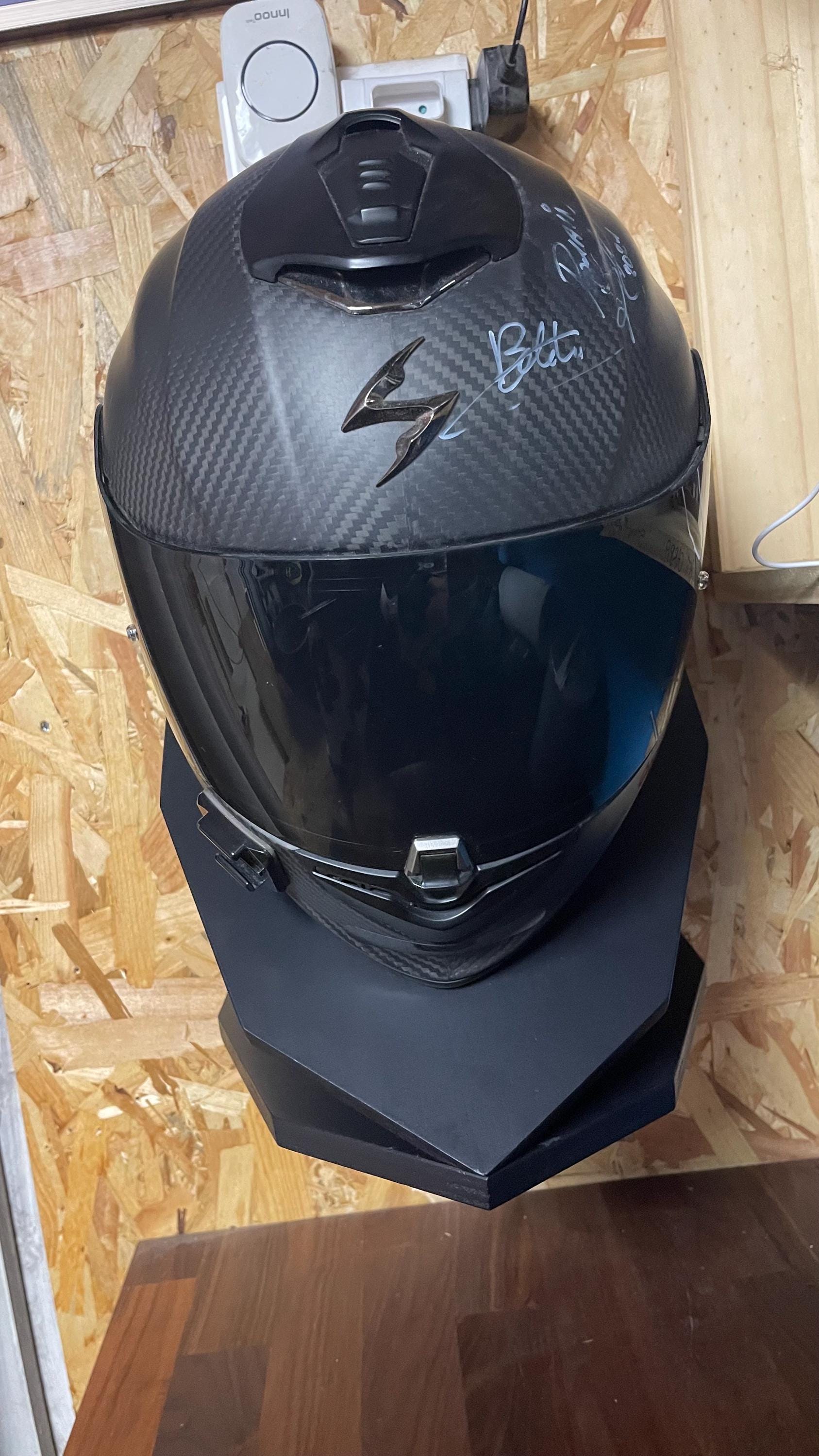 Support casque moto, rangement casque, accessoires moto