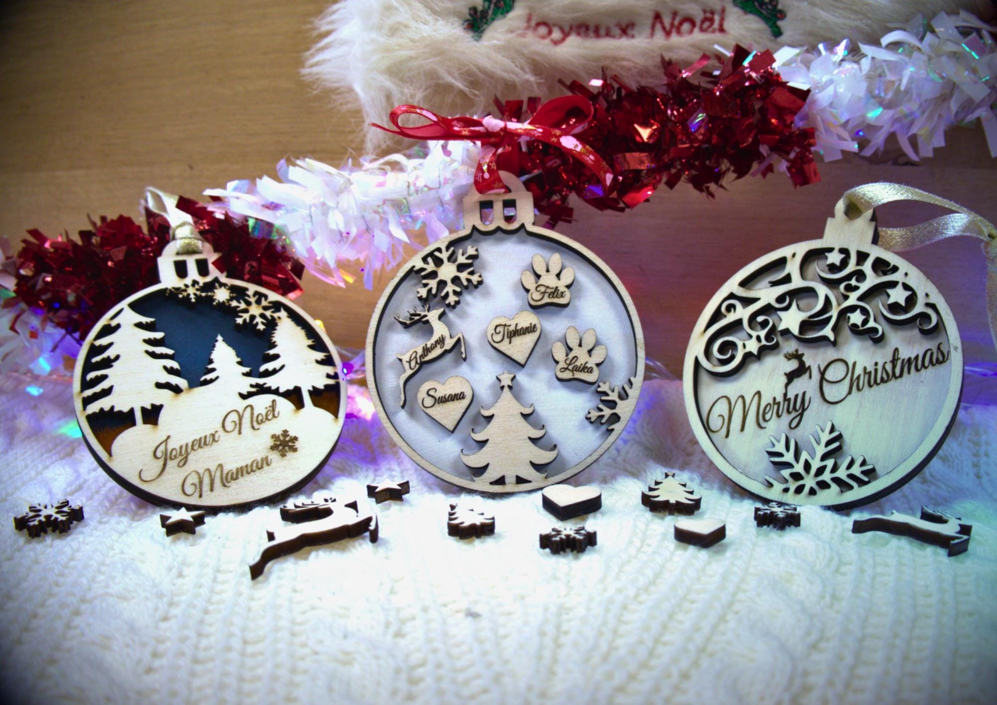 Boule de Noël personnalisée famille Prénoms gravés & couleur au choix Ornement