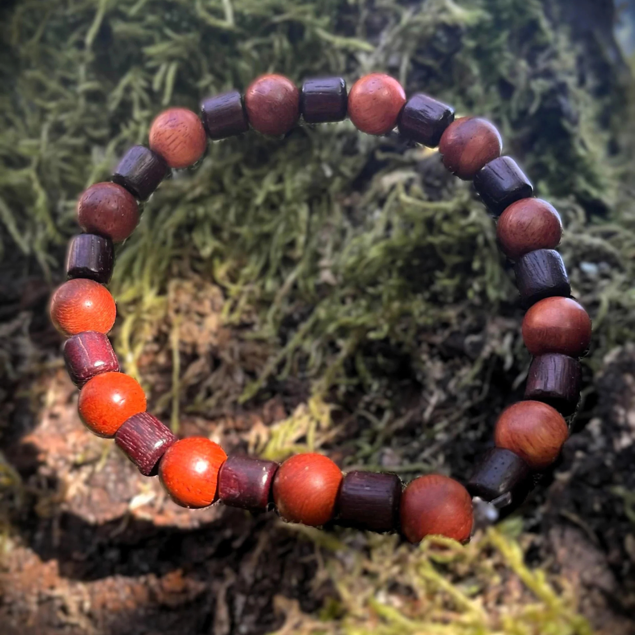 Bracelet en bois - vue de côté
