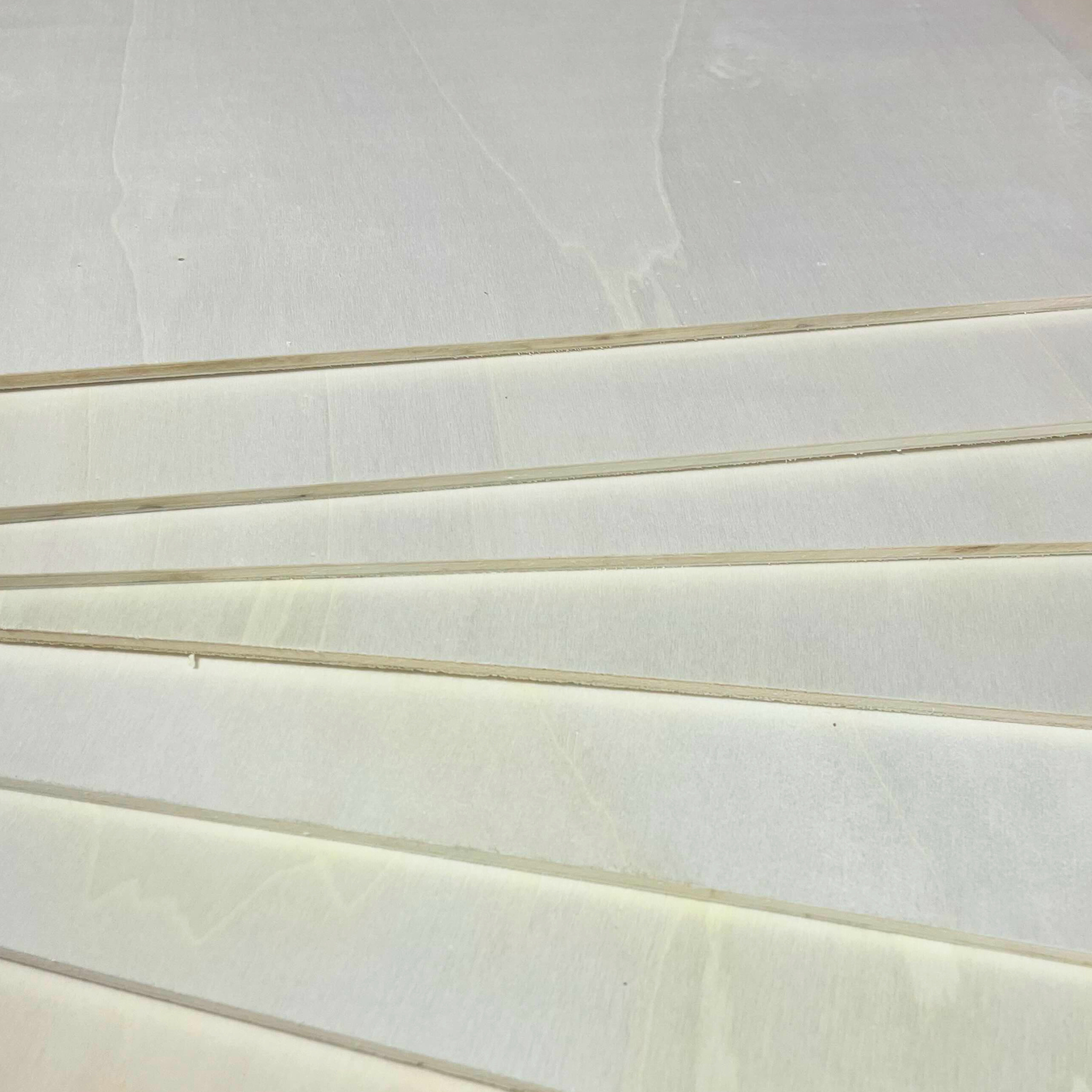 Détail contreplaqué peuplier 3mm qualité laser pour gravure
