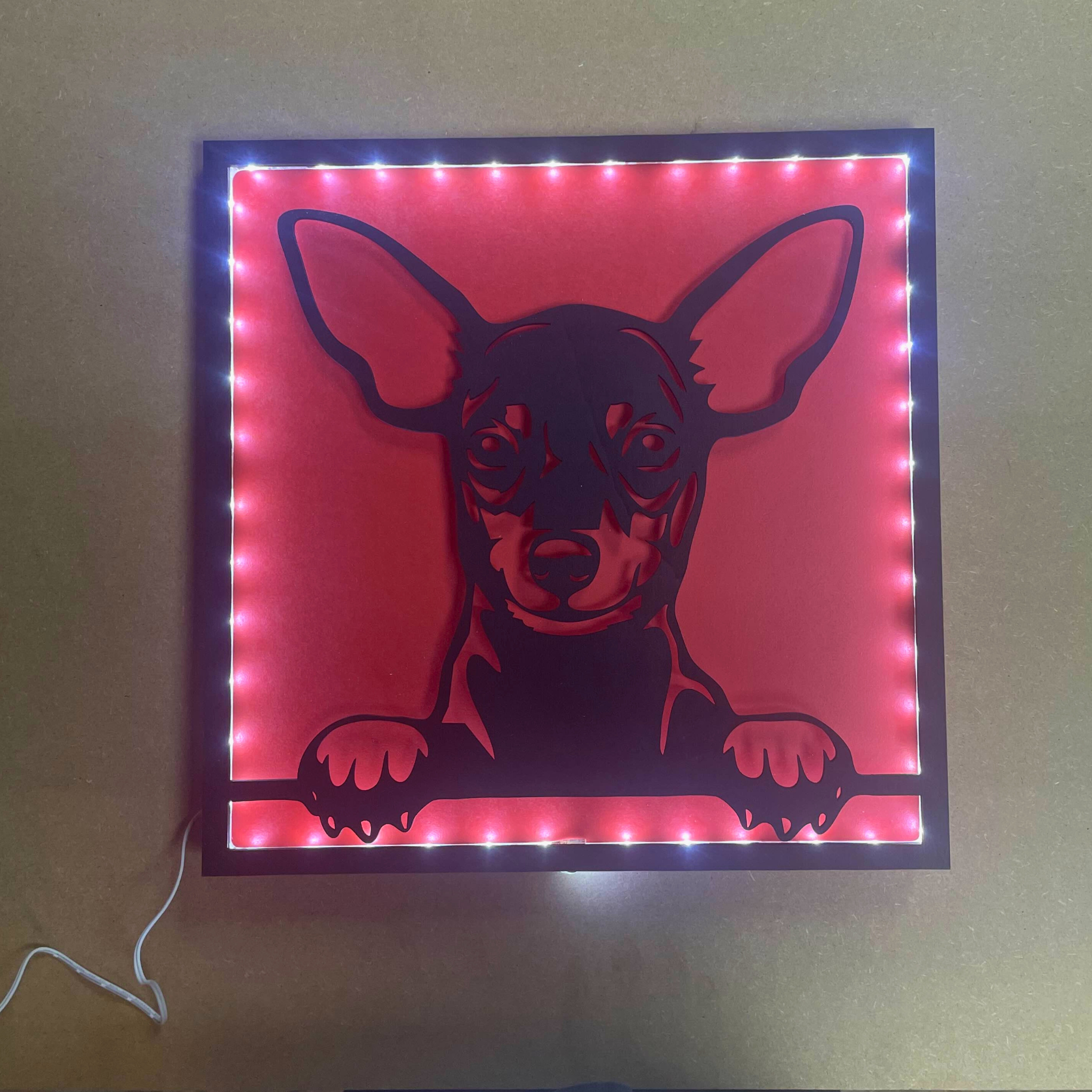 Lampe LED chien installée dans une chambre, ambiance chaleureuse et lumière douce