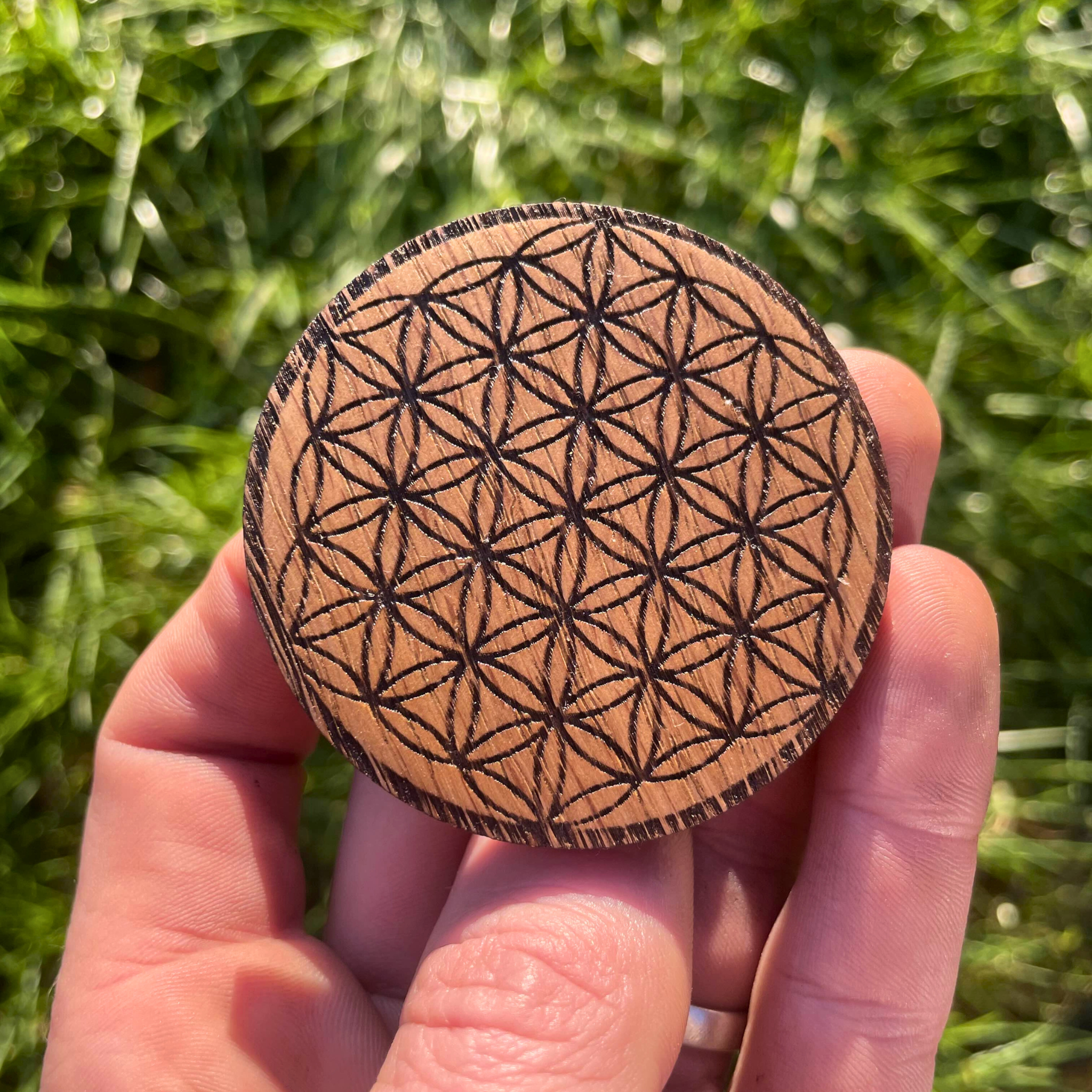 Magnet en bois personnalisee fabrication artisanale