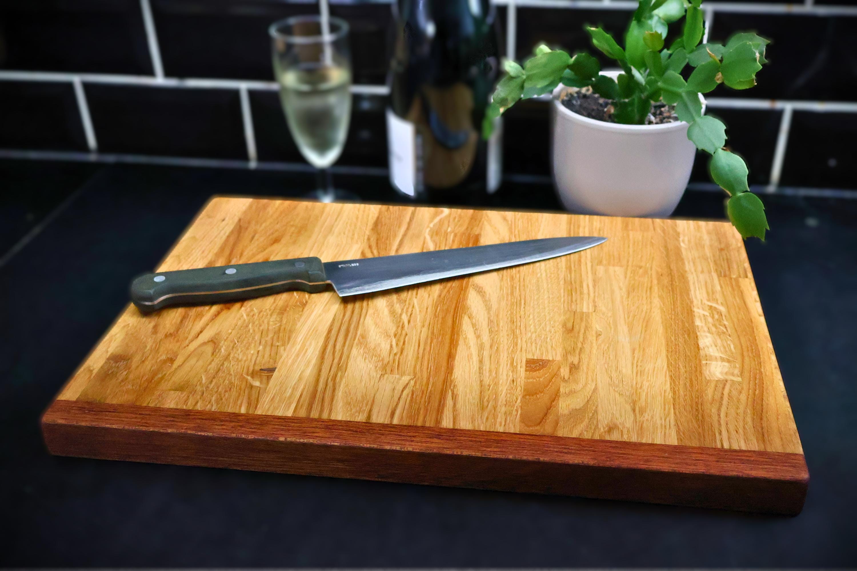 Solid oak cutting board with engraving – Handmade wooden chopping board for kitchen & gift
