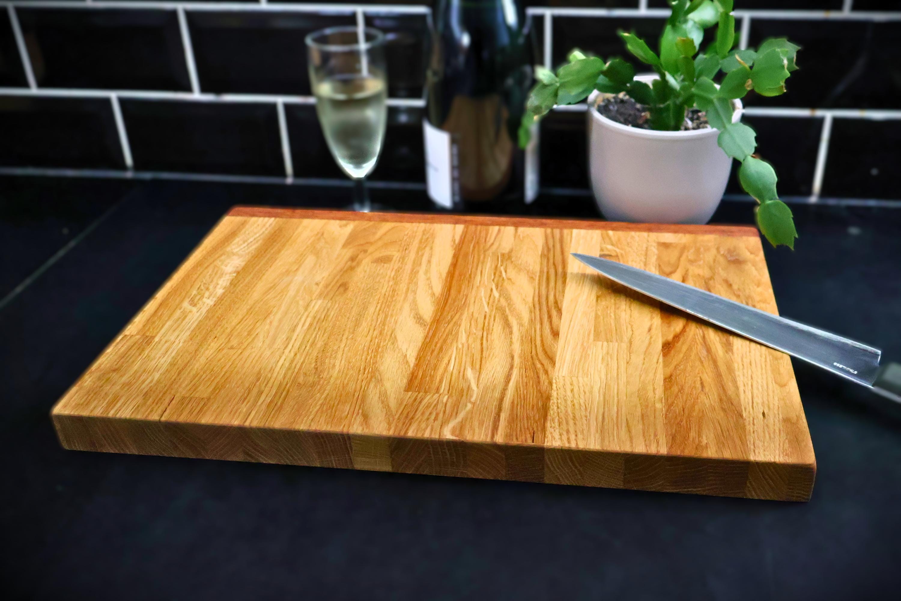 Solid oak cutting board with engraving – Handmade wooden chopping board for kitchen & gift