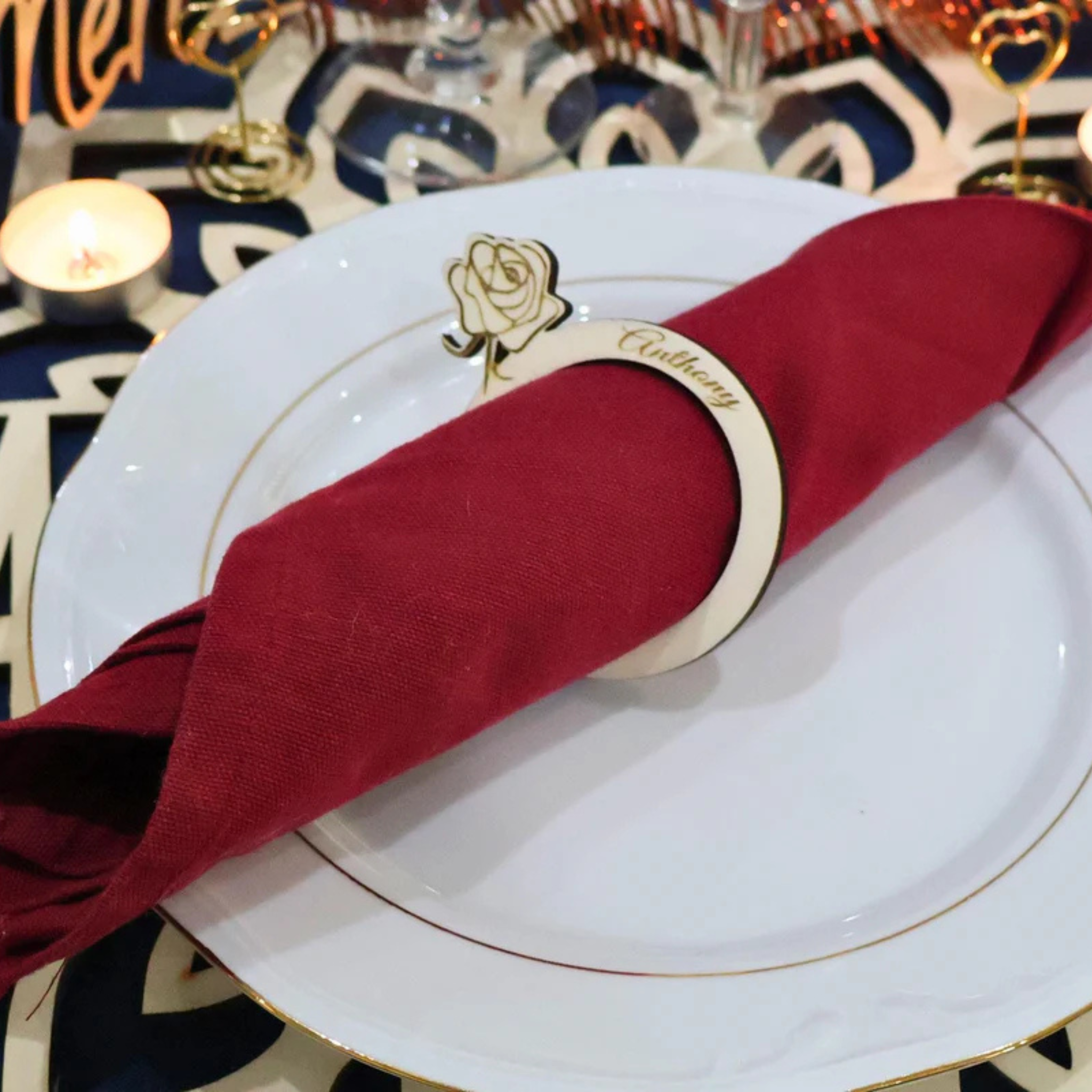 Rond de serviette de table en bois personnalisé pour évènement