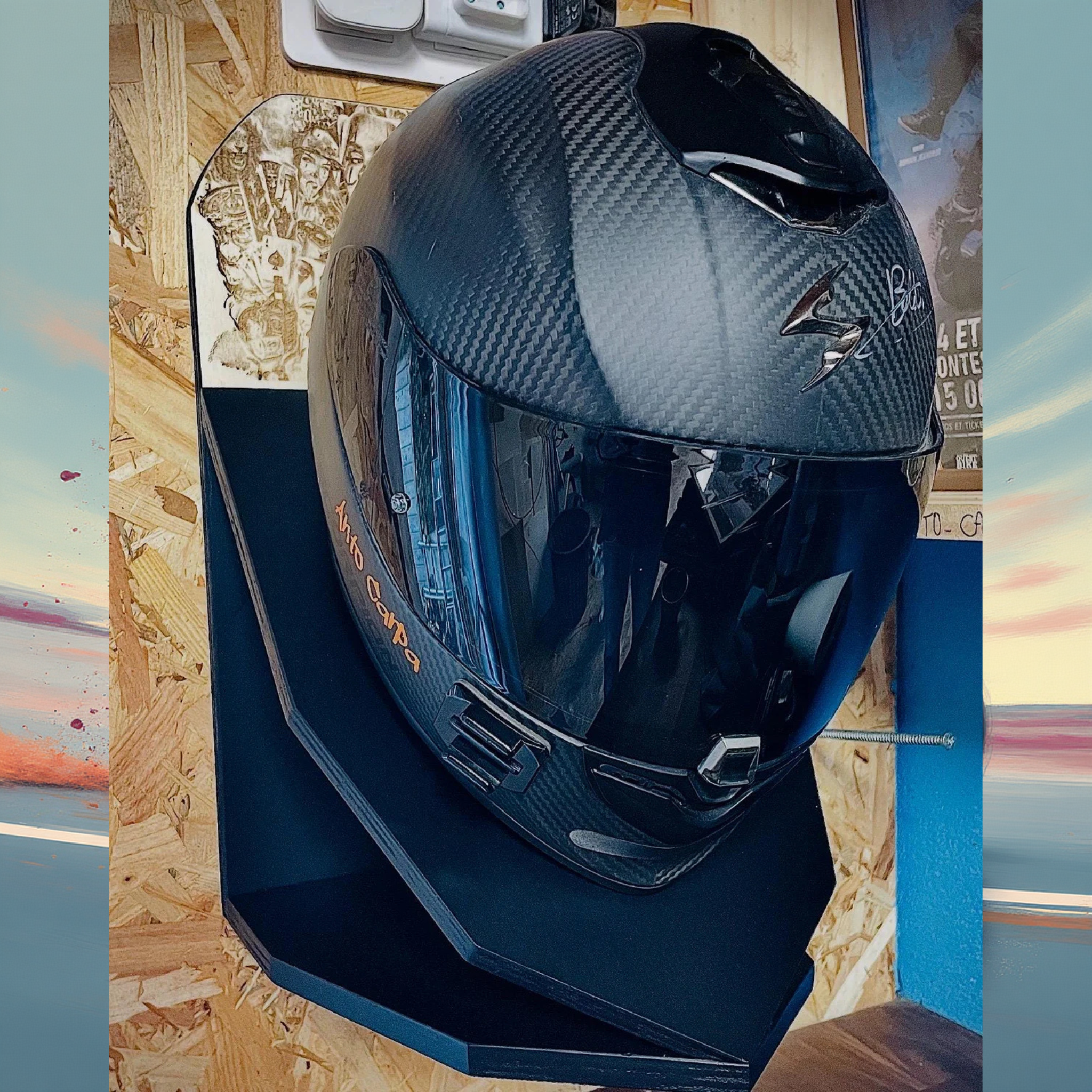 Support casque personnalisable en bois. Création artisanal